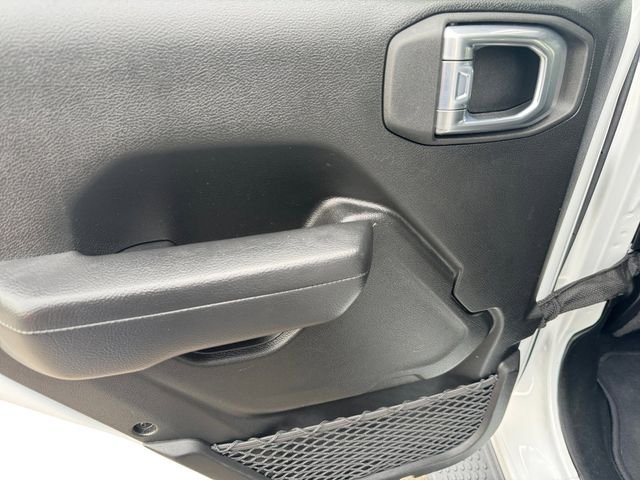 Used 2022 White Jeep Unlimited Sport S image 15