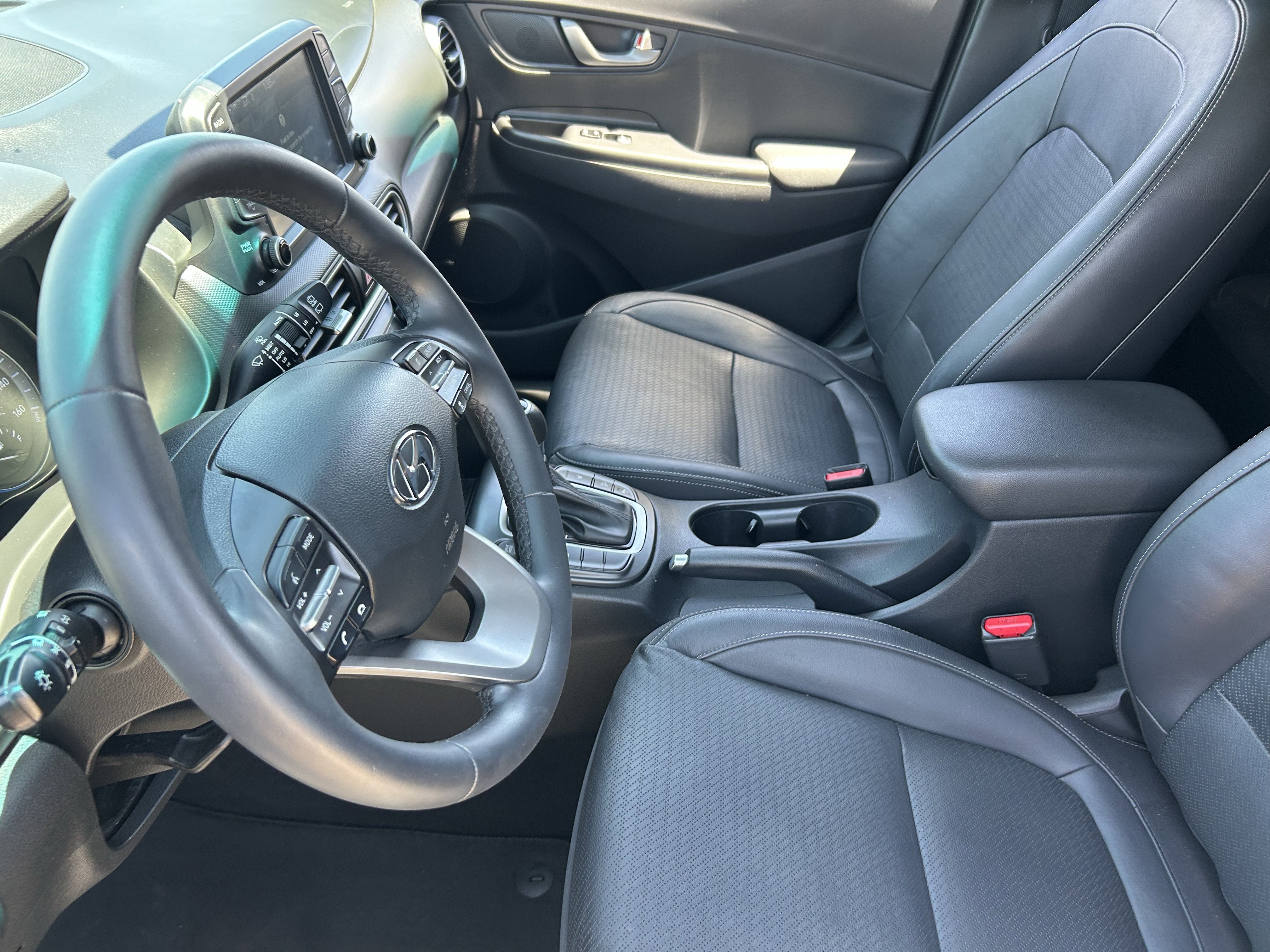 Used 2021 Ultra Black Hyundai Ultimate image 27