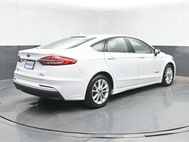 Used 2019 Oxford White Ford SE image 10