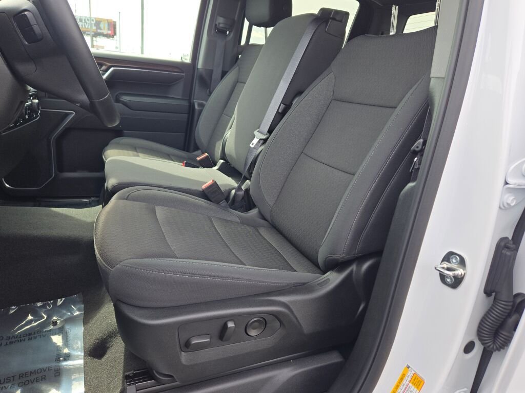 Used 2024 White Chevrolet RST image 22