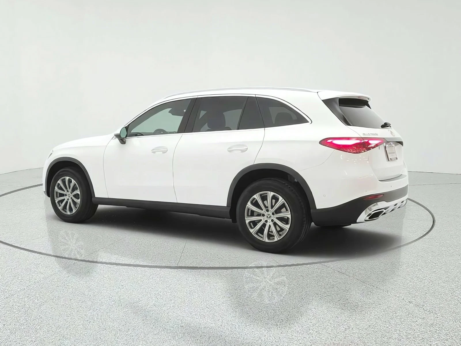 Certified Used 2024 Polar White Mercedes-Benz GLC 300 image 7