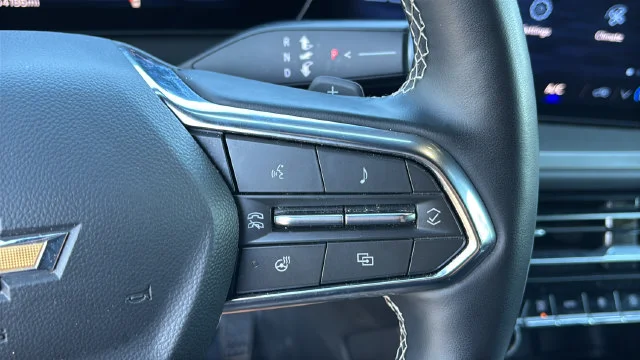 Used 2025 Sterling Gray Metallic Chevrolet LT image 23