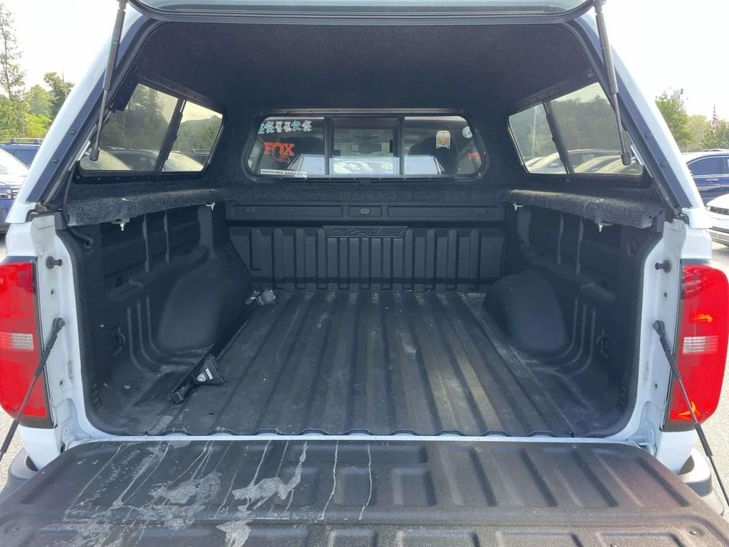 Used 2022 Summit White Chevrolet 4WD ZR2 image 9