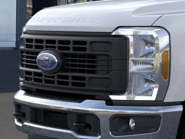 New 2026 Oxford White Ford XL image 17