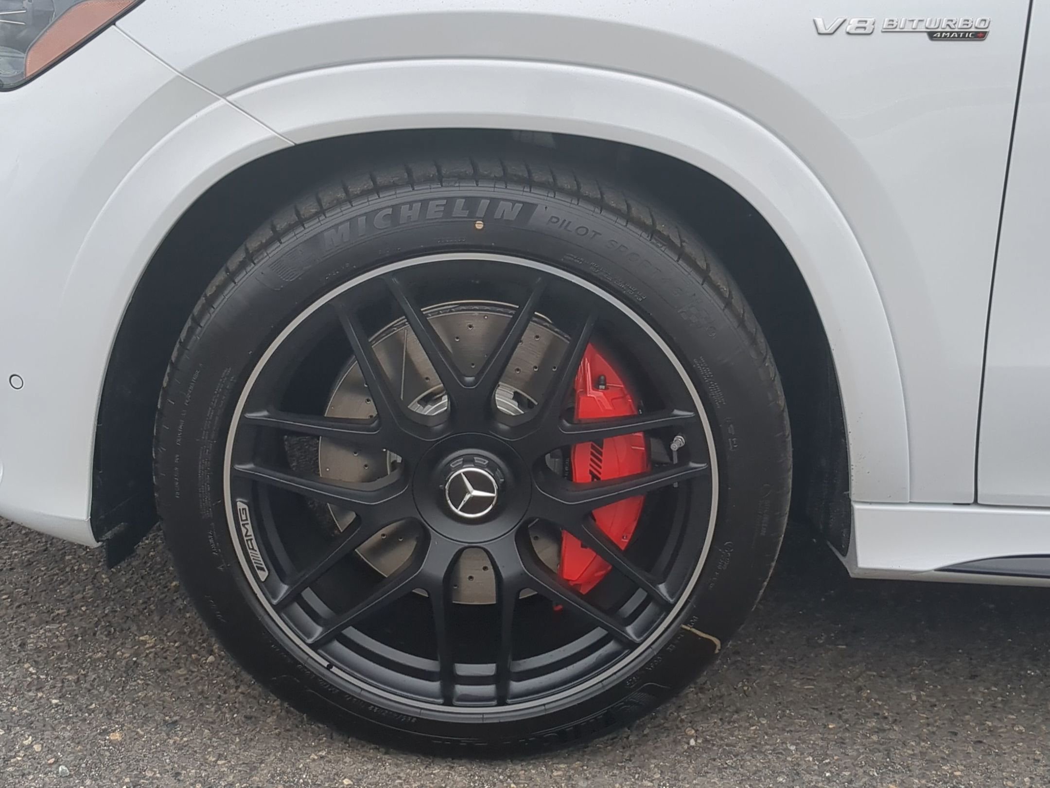 New 2026 MANUFAKTUR Moonlight White Metallic Mercedes-Benz AMG® GLE 63 S 4MATIC+ Coupe image 50
