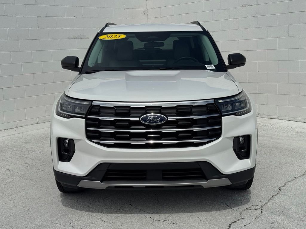 Used 2025 White Ford Active image 7