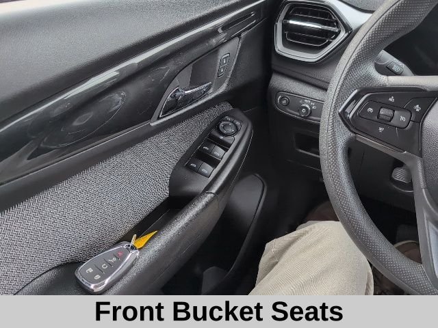 Used 2025 Black Metallic Chevrolet LT image 11