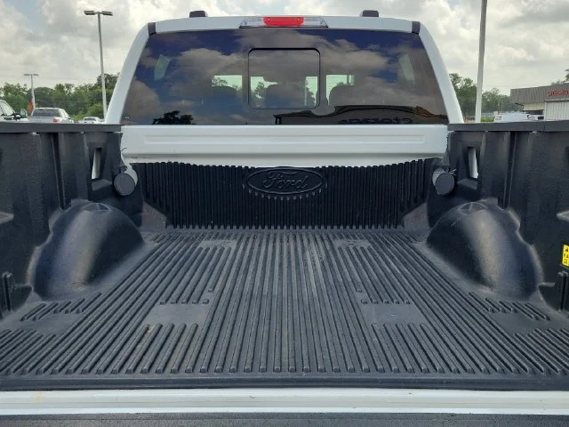 Used 2023 White Metallic Ford Lariat image 6