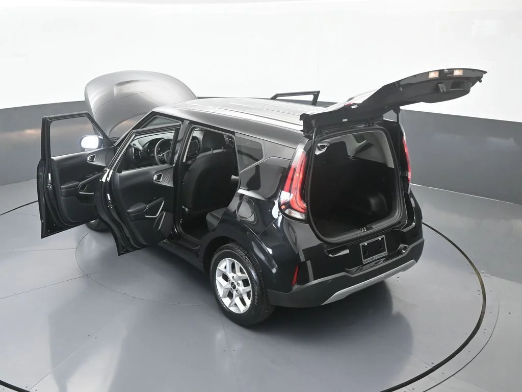Used 2023 Fusion Black Kia S image 63