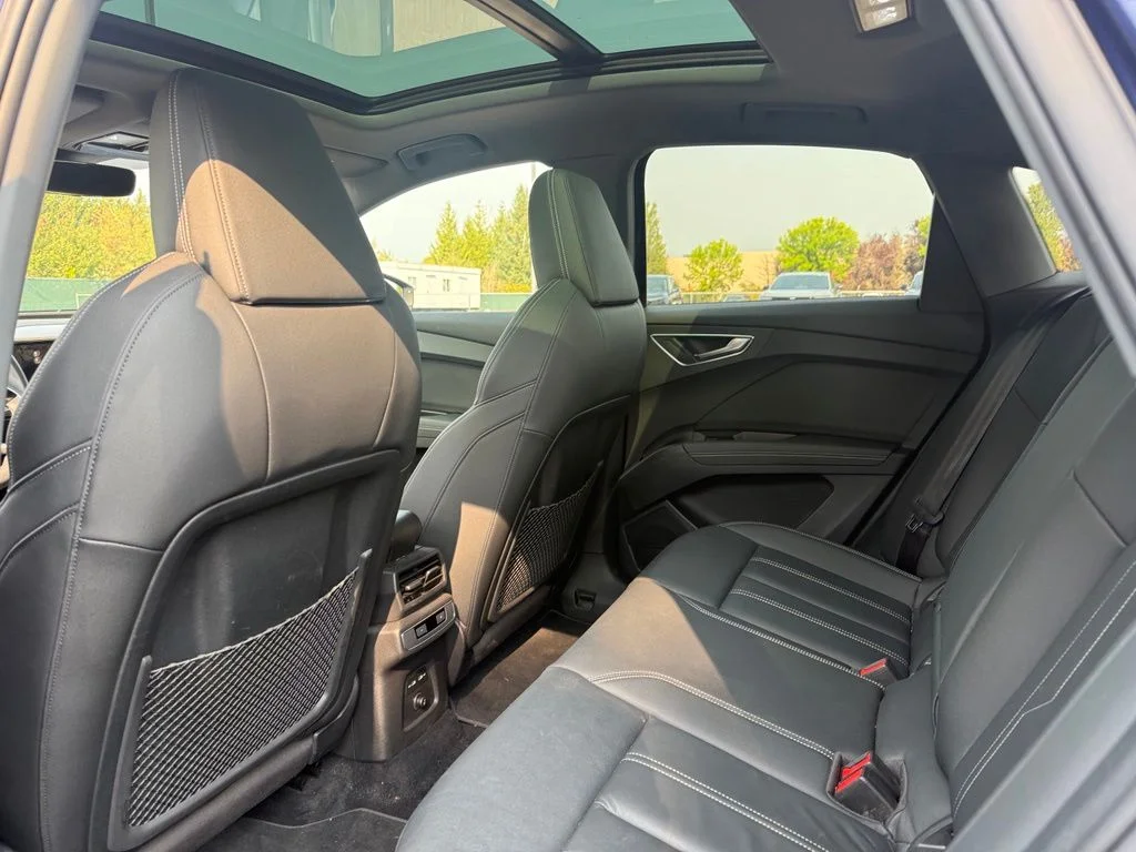Used 2023 Navarra Blue Metallic Audi Premium image 20