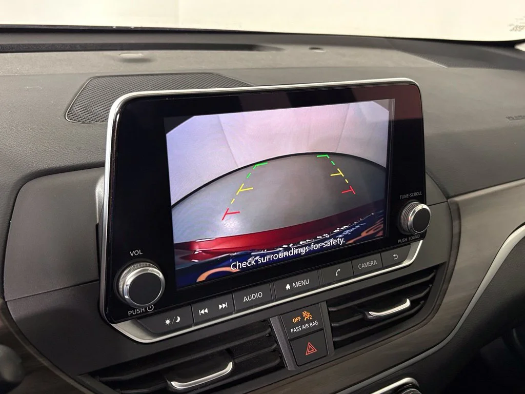 Used 2024 Red Nissan 2.5 SV image 24