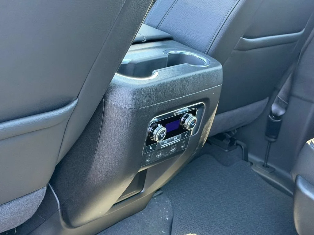 2026 GMC Yukon Denali - Photo 37