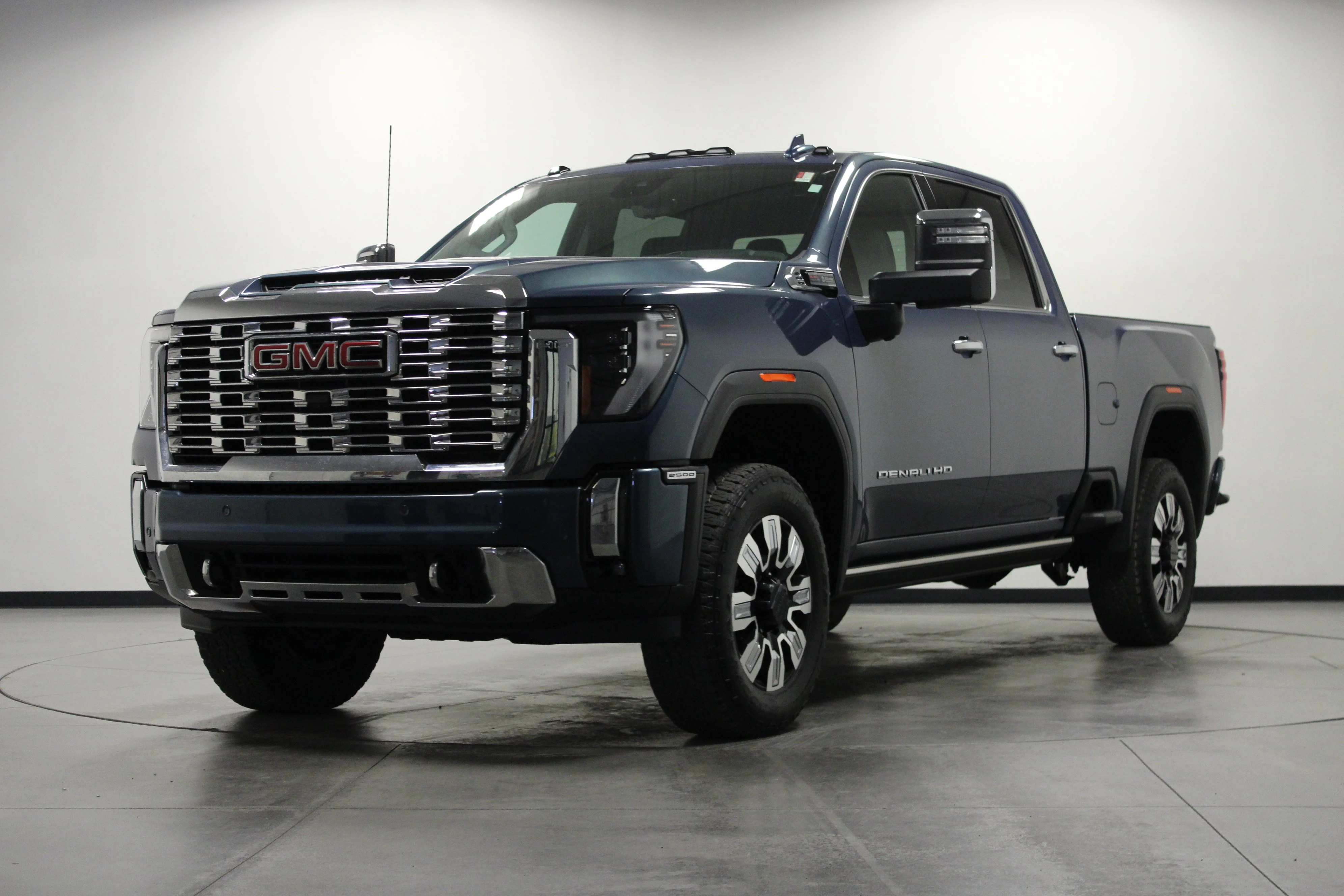 Used 2026 Downpour Metallic GMC Denali image 8