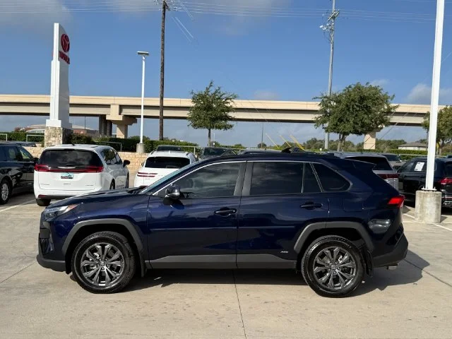 Used 2023 Blueprint Toyota XLE Premium image 8