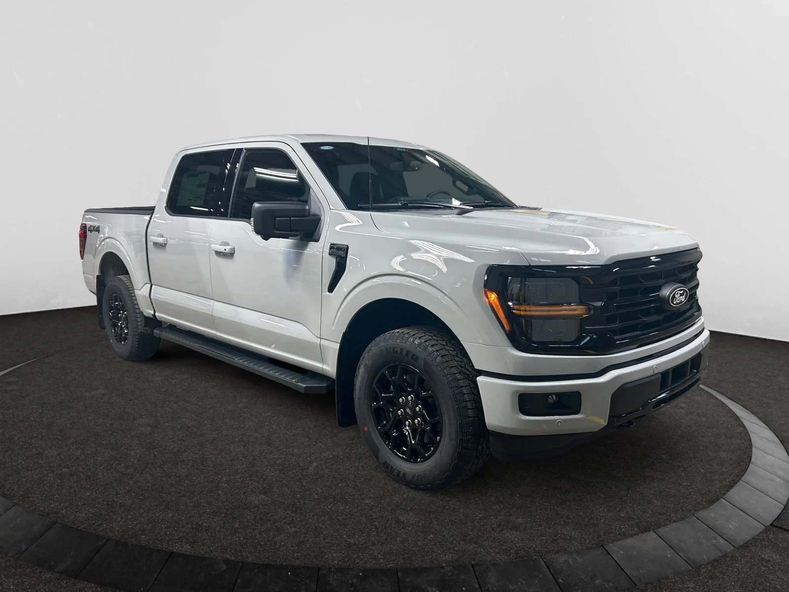New 2026 Avalanche Ford XLT image 7
