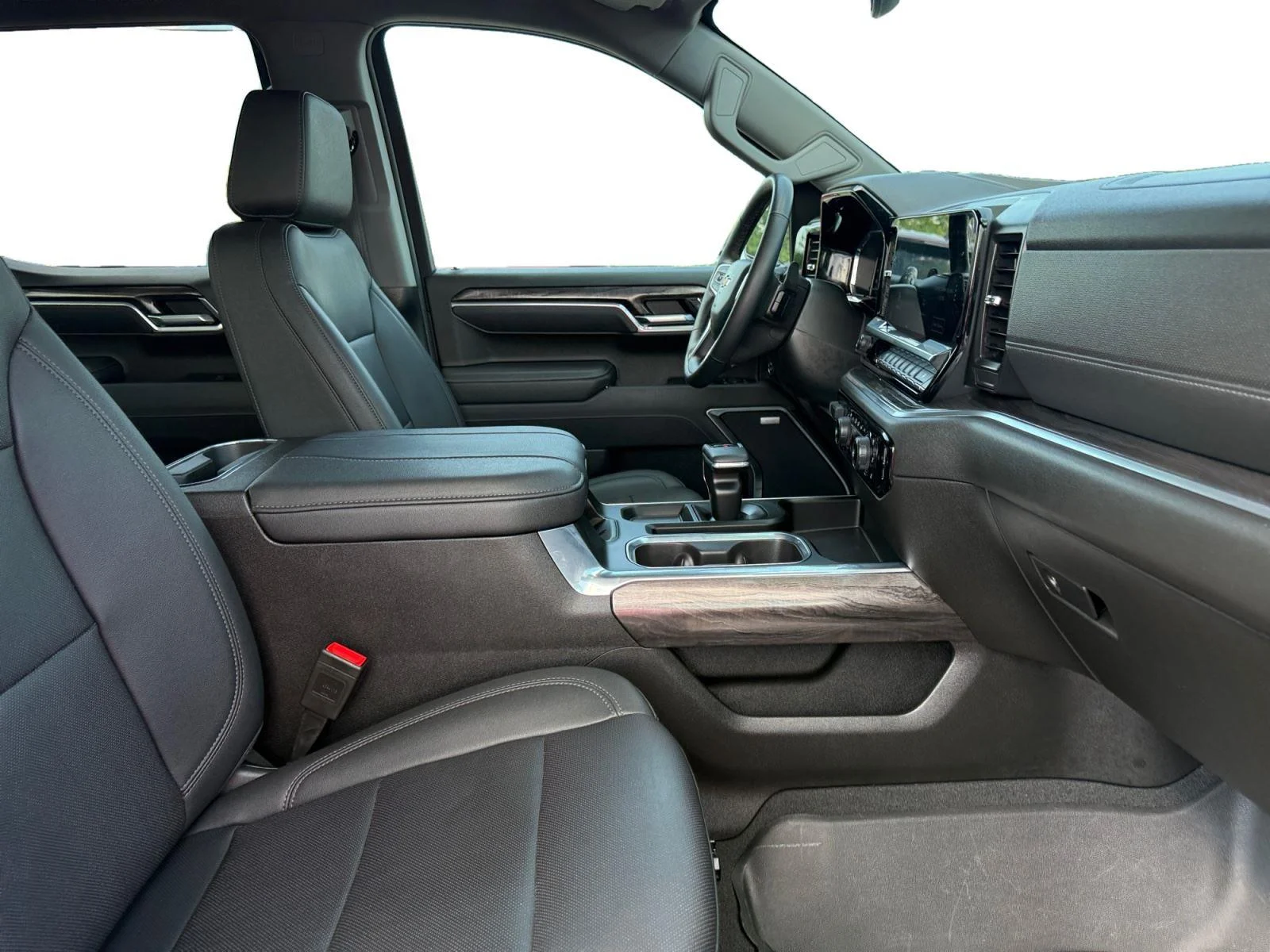 Used 2025 Cypress Gray Chevrolet LTZ image 16