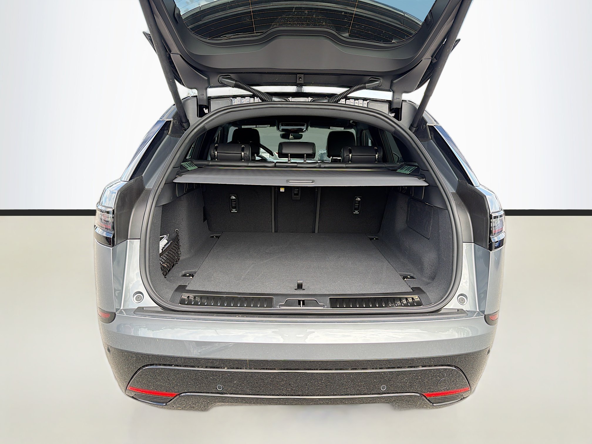 New 2026 Zadar Grey Land Rover Dynamic SE image 12