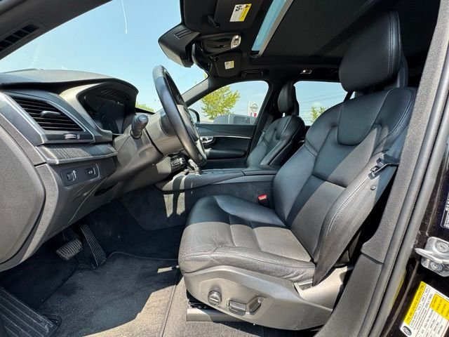 Used 2020 Black Volvo T6 Momentum image 15