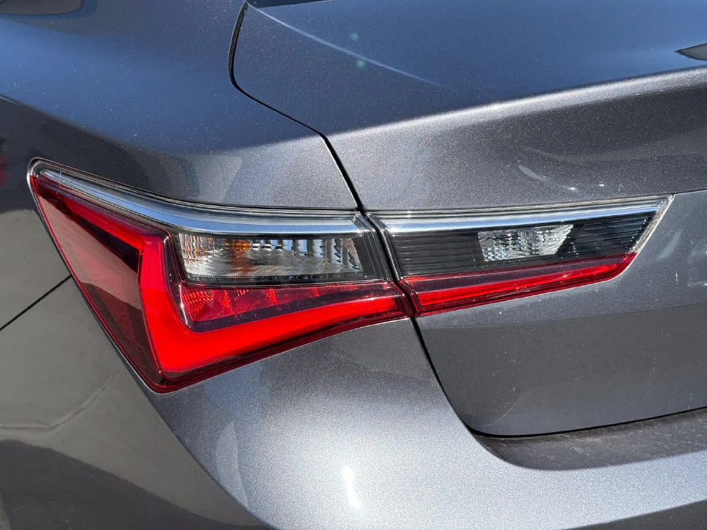 Used 2019 Gray Acura w/Premium Pkg image 10