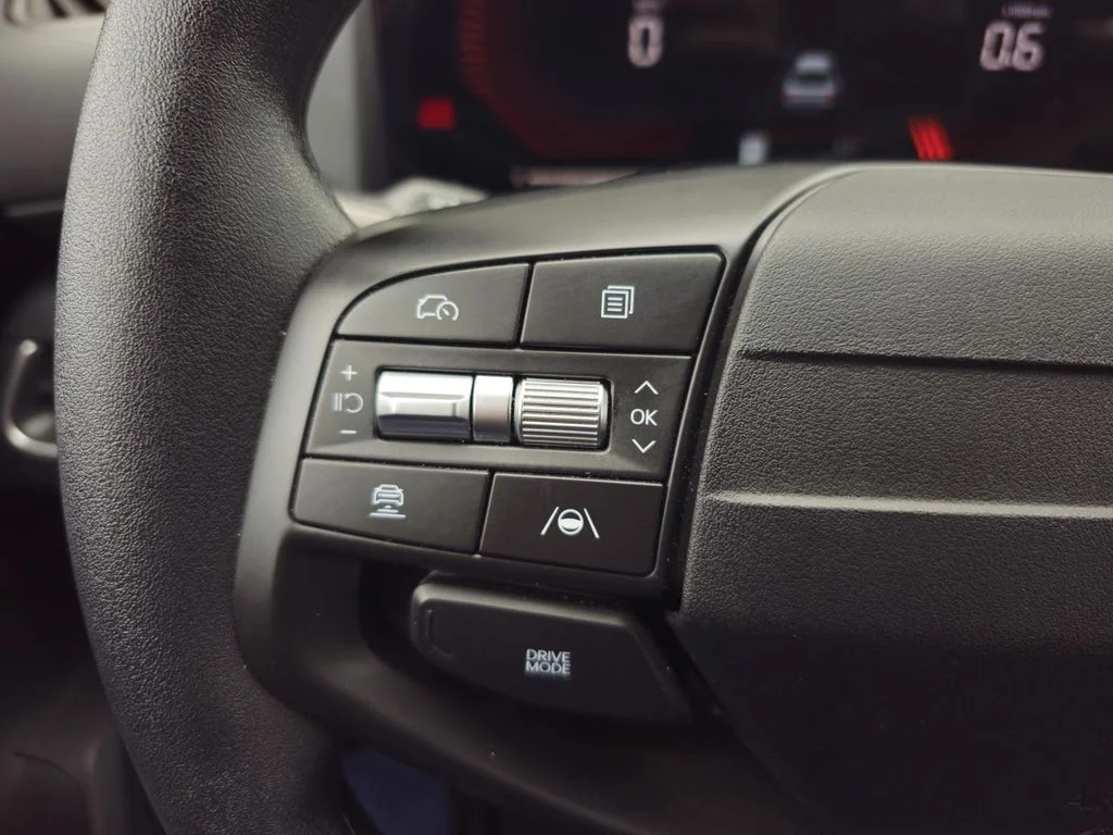 Used 2025 Red Kia LXS image 39