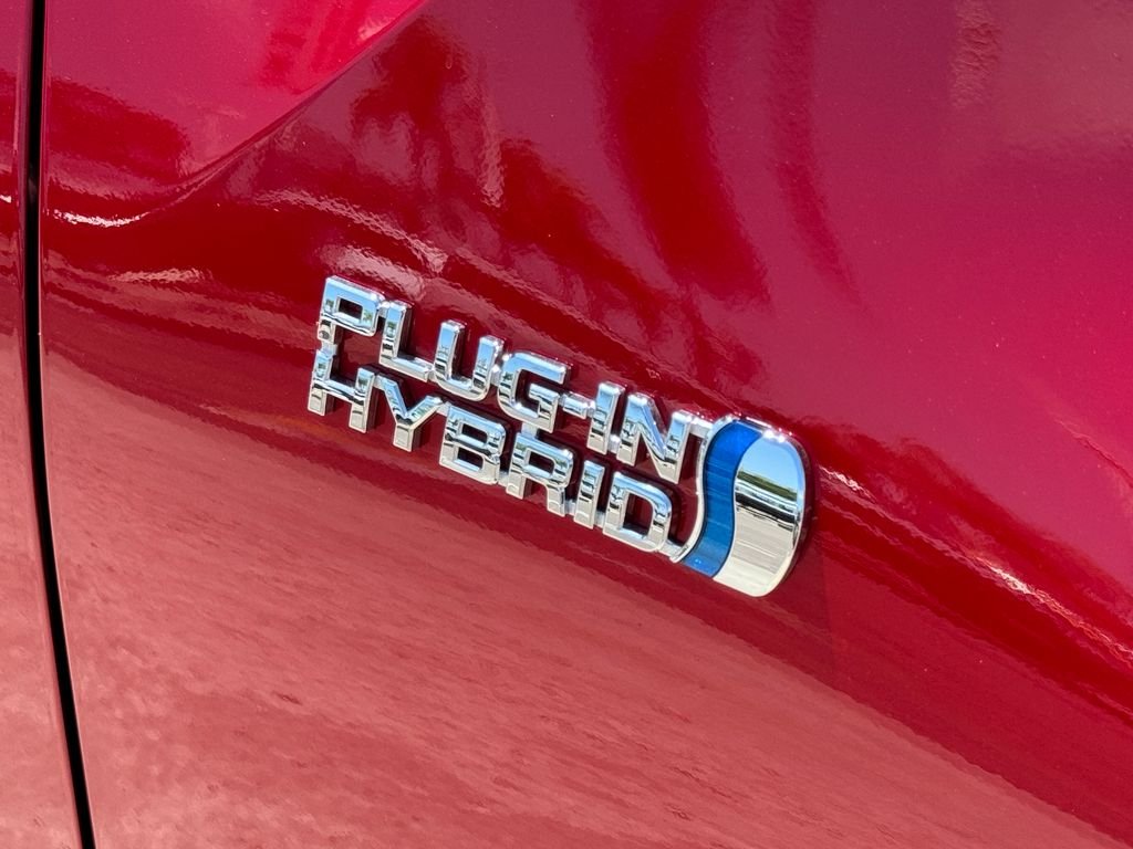 Used 2020 Red Toyota  image 2