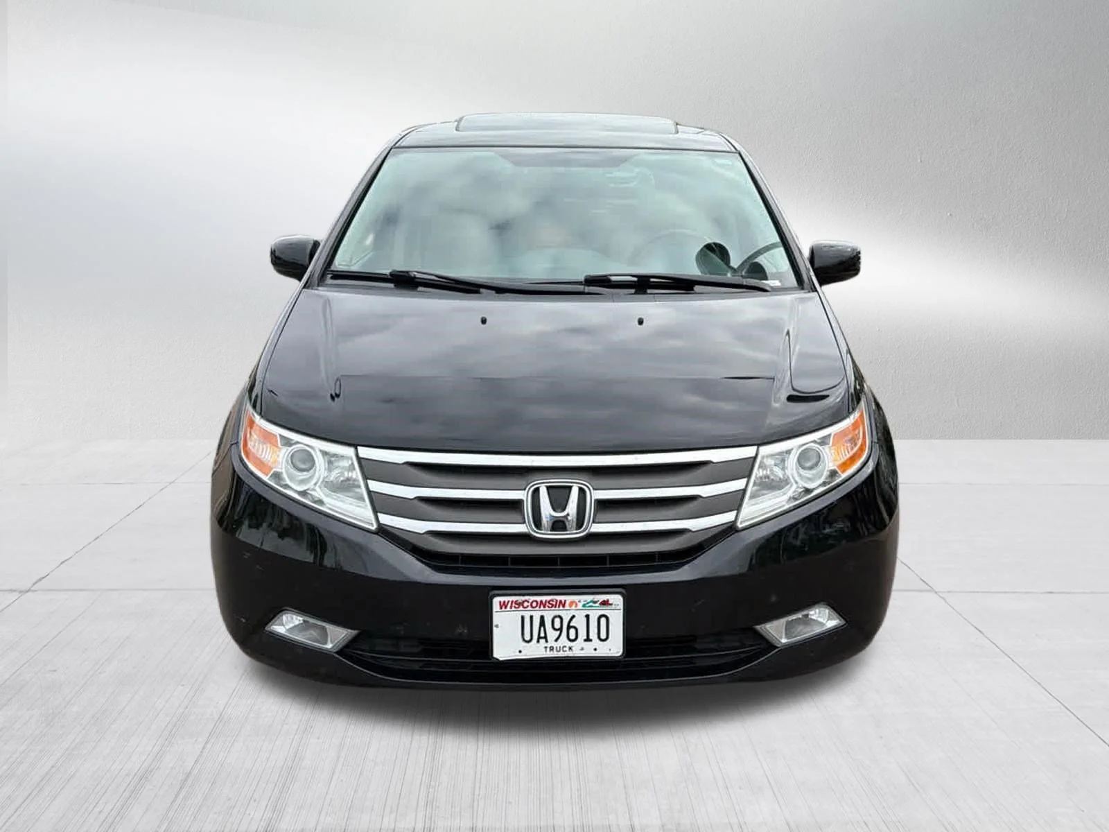 Used 2013 Honda Odyssey Touring Elite with VIN 5FNRL5H90DB022991 for sale in Hopkins, MN