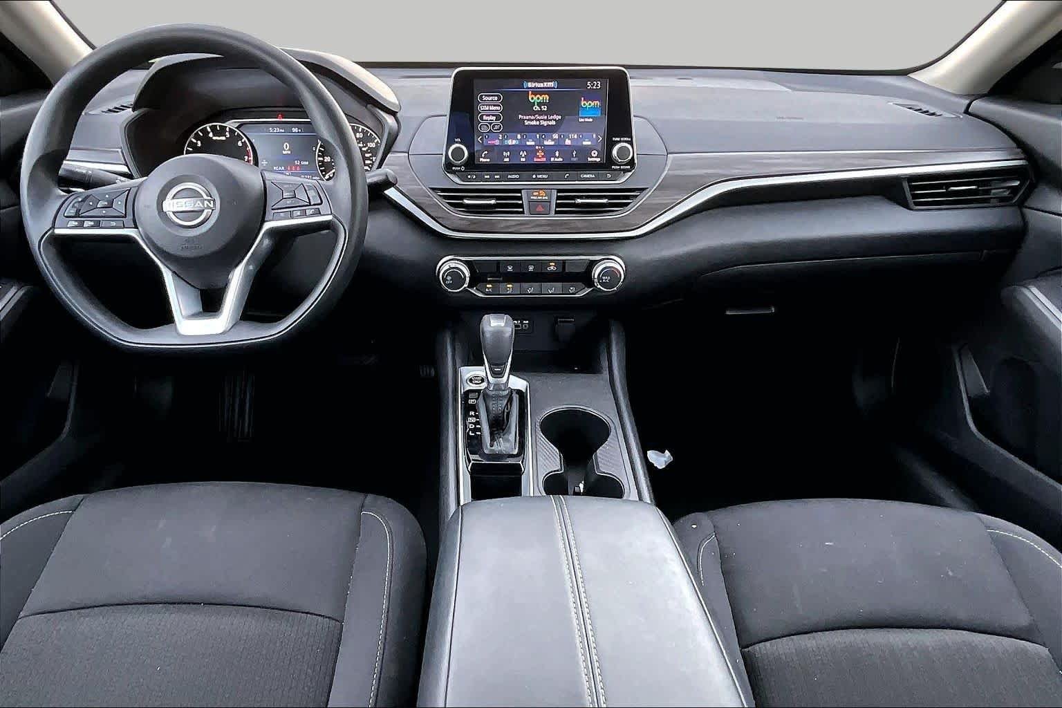 Used 2025 Gun Metallic Nissan SV image 15