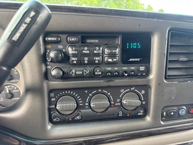 Used 2002 Black GMC Denali image 20