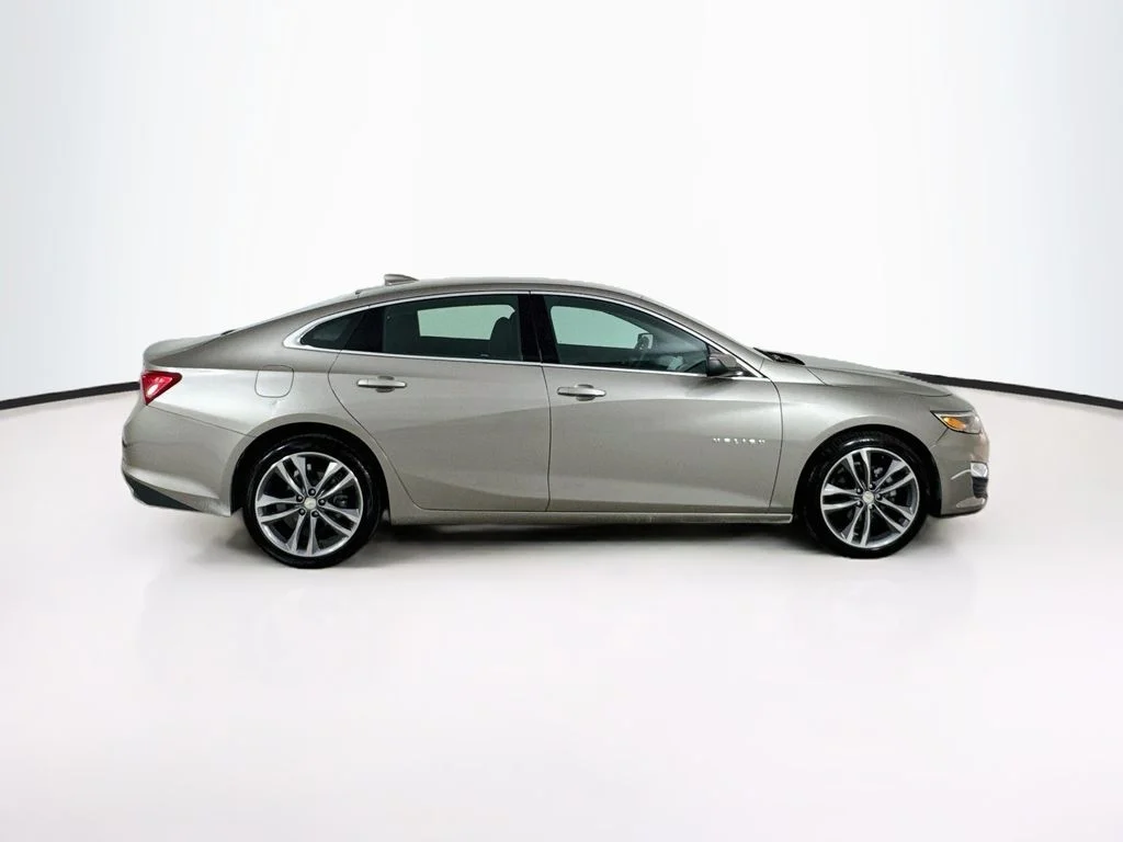 Used 2025 Gray Chevrolet LT image 8