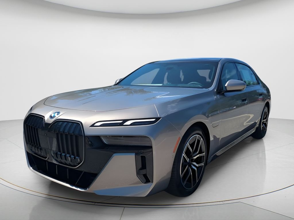 New 2026 Oxide Grey Metallic BMW 750e xDrive image 2