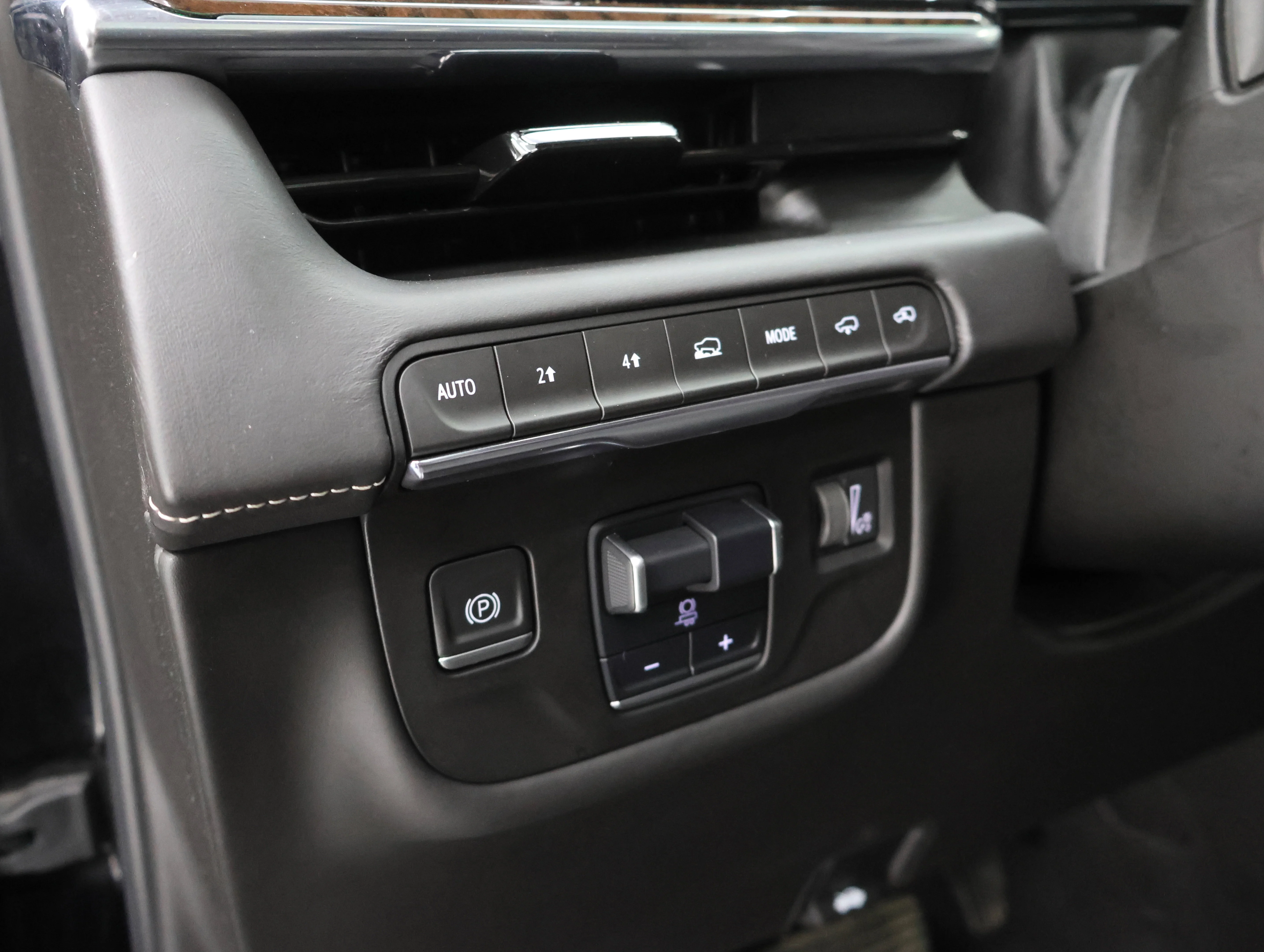Used 2021 Black Raven Cadillac Sport Platinum image 53