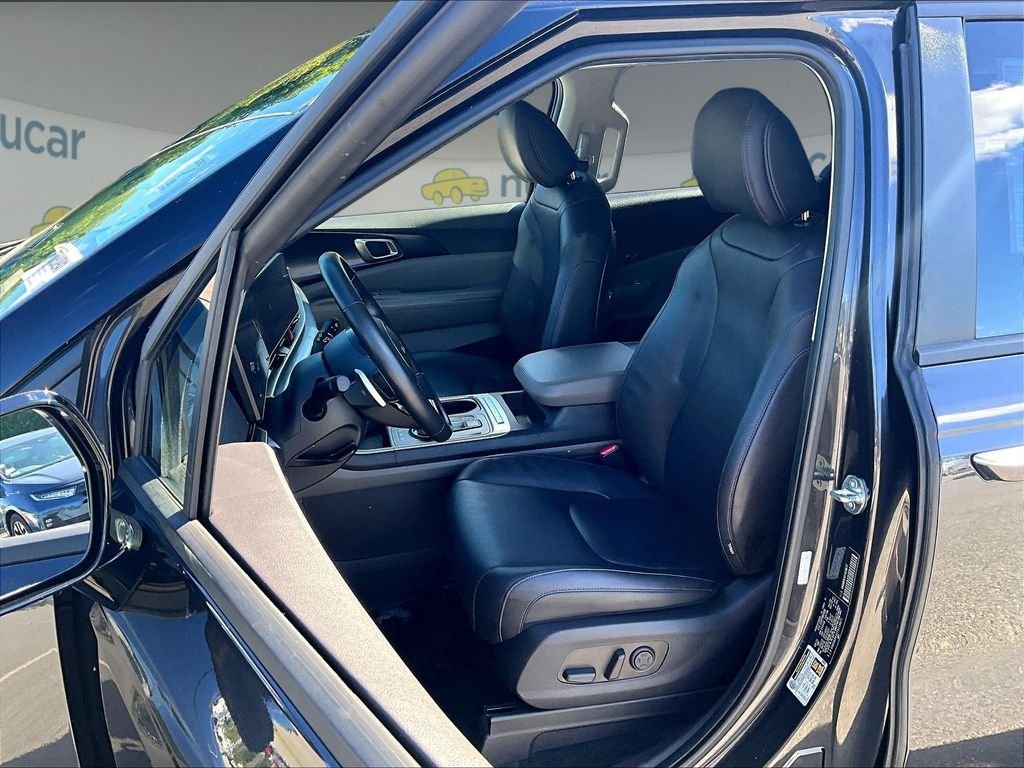 Used 2026 Gray Kia LXS image 10