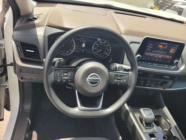 Used 2021 White Nissan S image 30