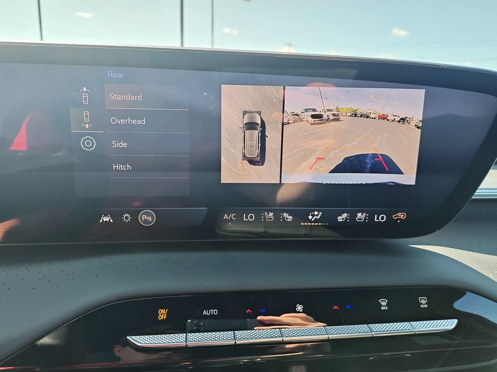 New 2026 Iridescent White Tricoat Buick Avenir image 23