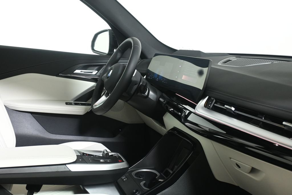 New 2026 Jet Black BMW xDrive28i image 33