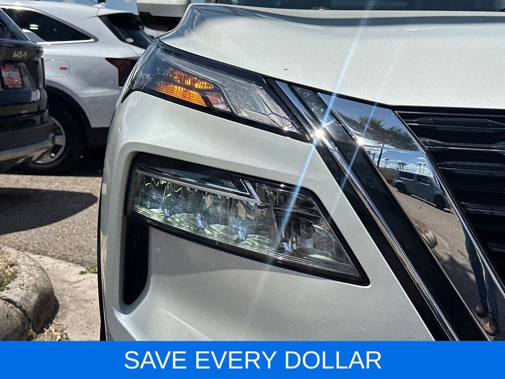 Used 2023 White Nissan SV image 3