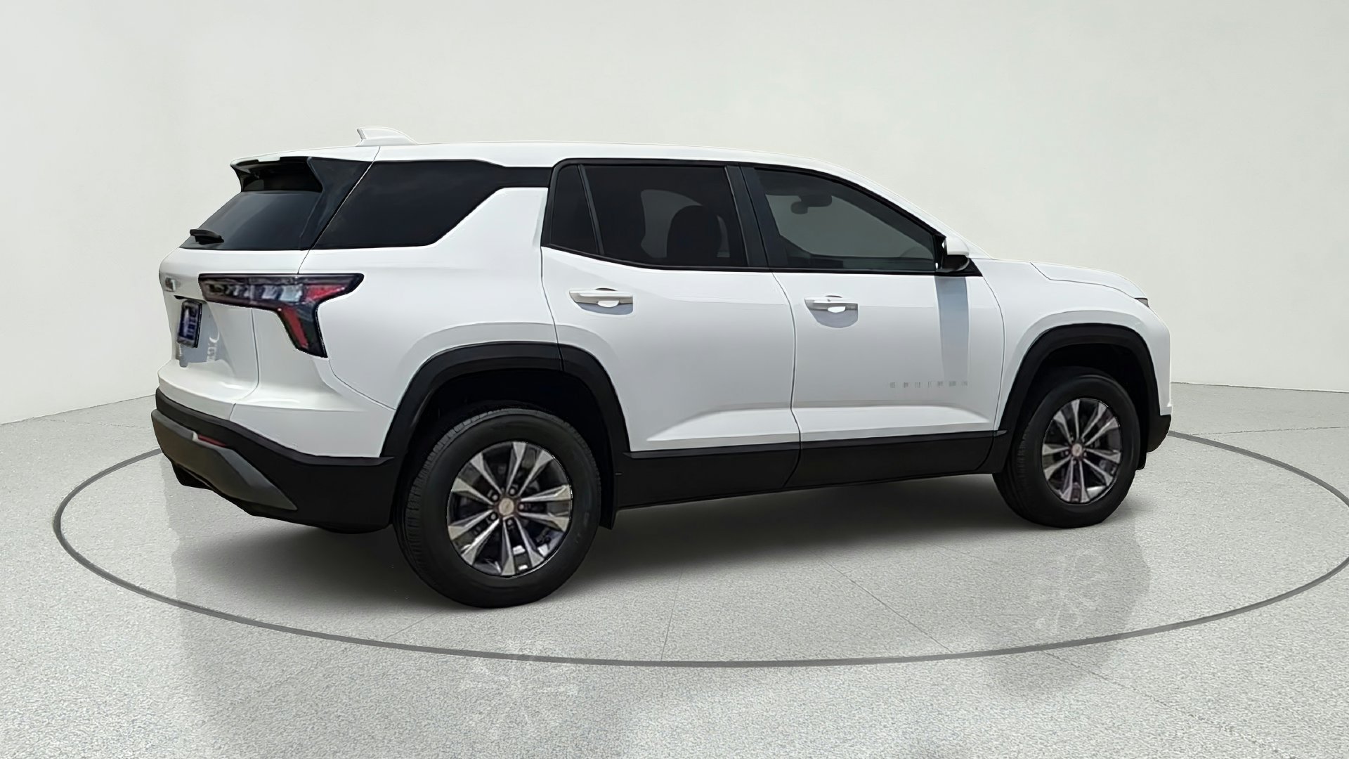 2027 Chevrolet Equinox LT - Photo 8