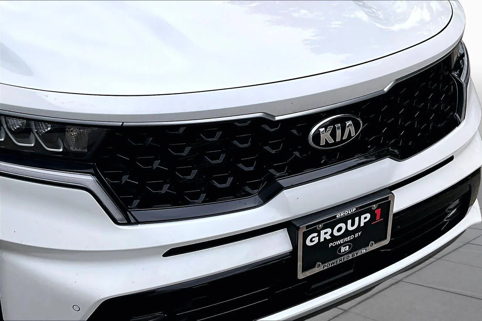 Used 2021 Snow White Pearl Kia EX image 29