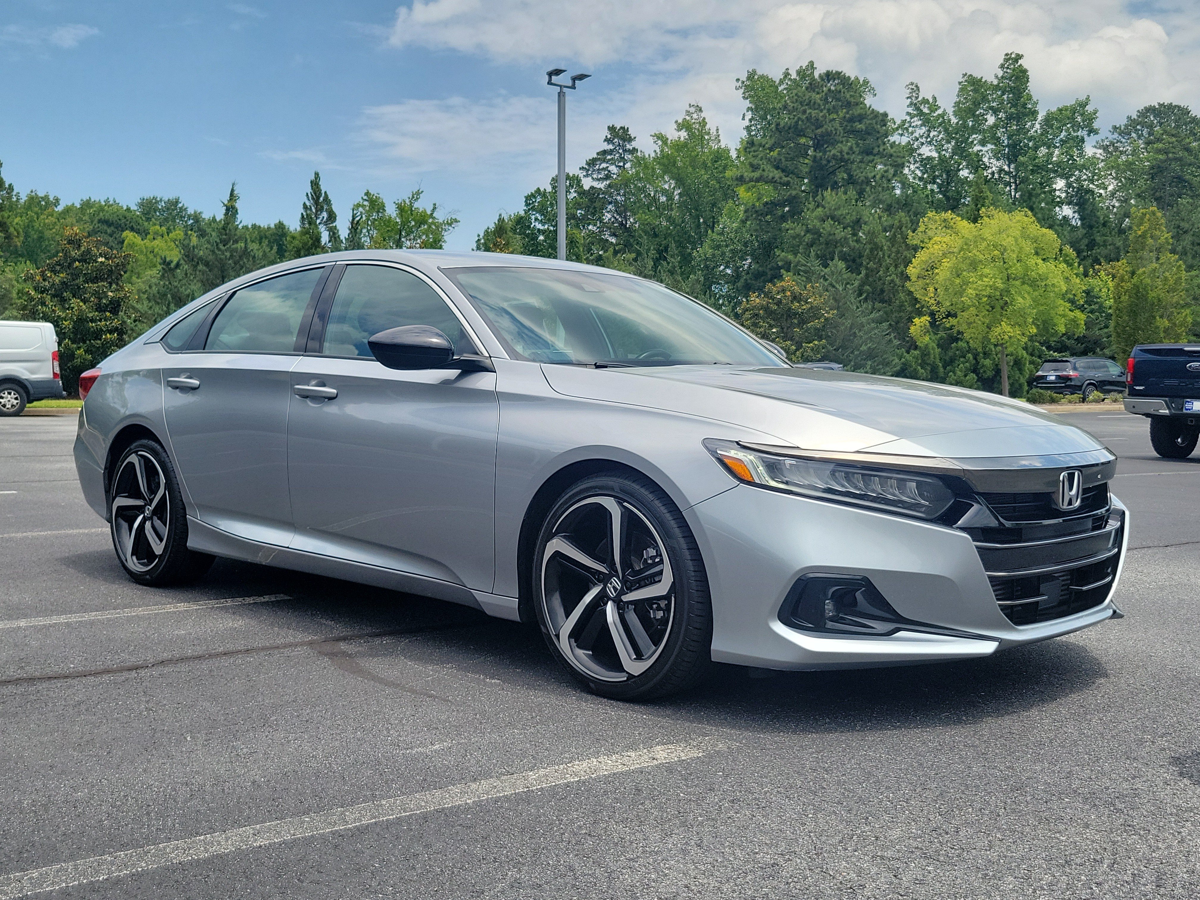 Certified Used 2022 Lunar Silver Metallic Honda Sport image 32