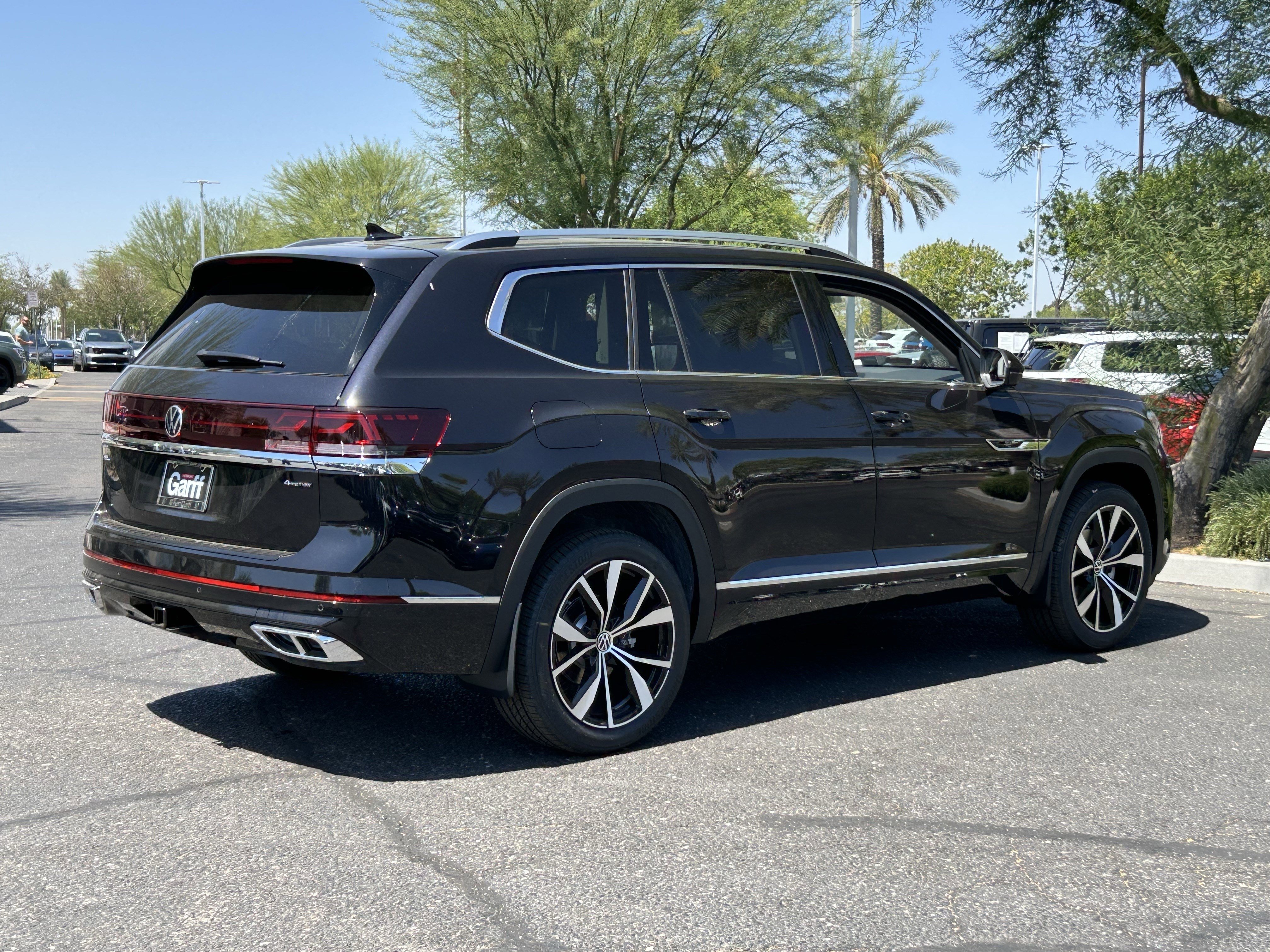 New 2026 Deep Black Pearl Volkswagen 2.0T SEL Premium R-Line image 3