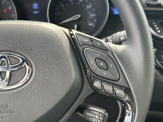 Used 2020 Silver Toyota XLE image 13