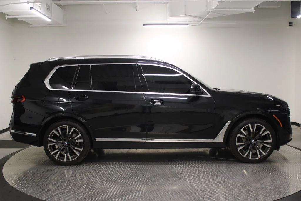 Used 2024 Black BMW xDrive40i image 6