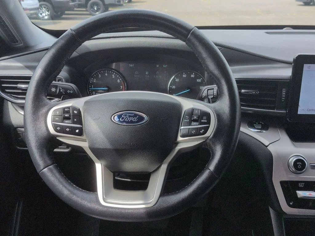 Used 2021 Blue Metallic Ford XLT image 14