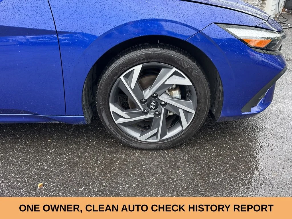 Used 2025 Blue Hyundai SEL Sport image 3