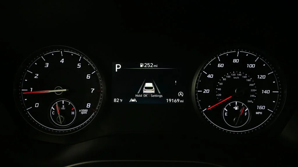 Certified Used 2023 Silver Hyundai SEL image 10