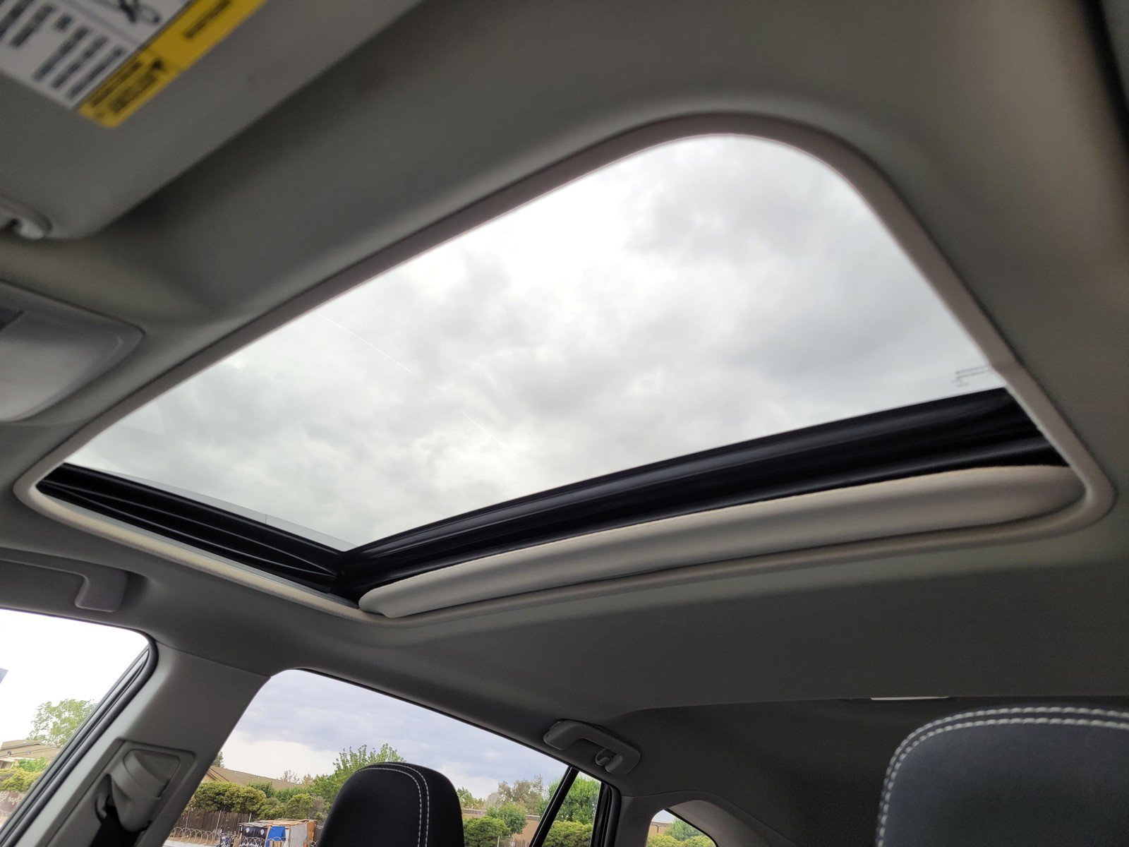 Used 2017  Toyota XLE image 17