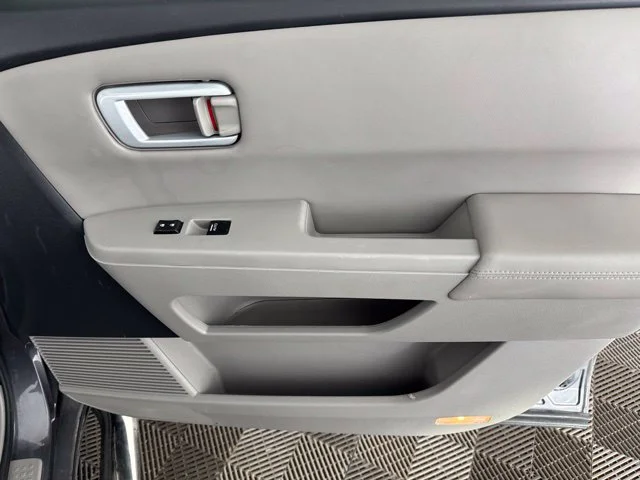 Used 2015 Gray Honda EX-L image 30