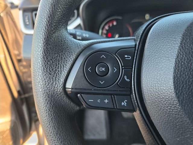 Used 2025 Silver Toyota XLE image 19