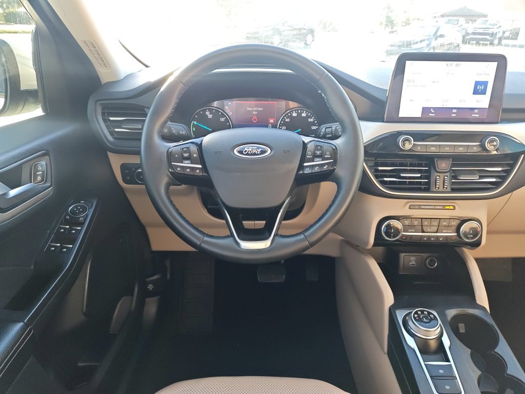 Used 2022 White Ford SEL image 16