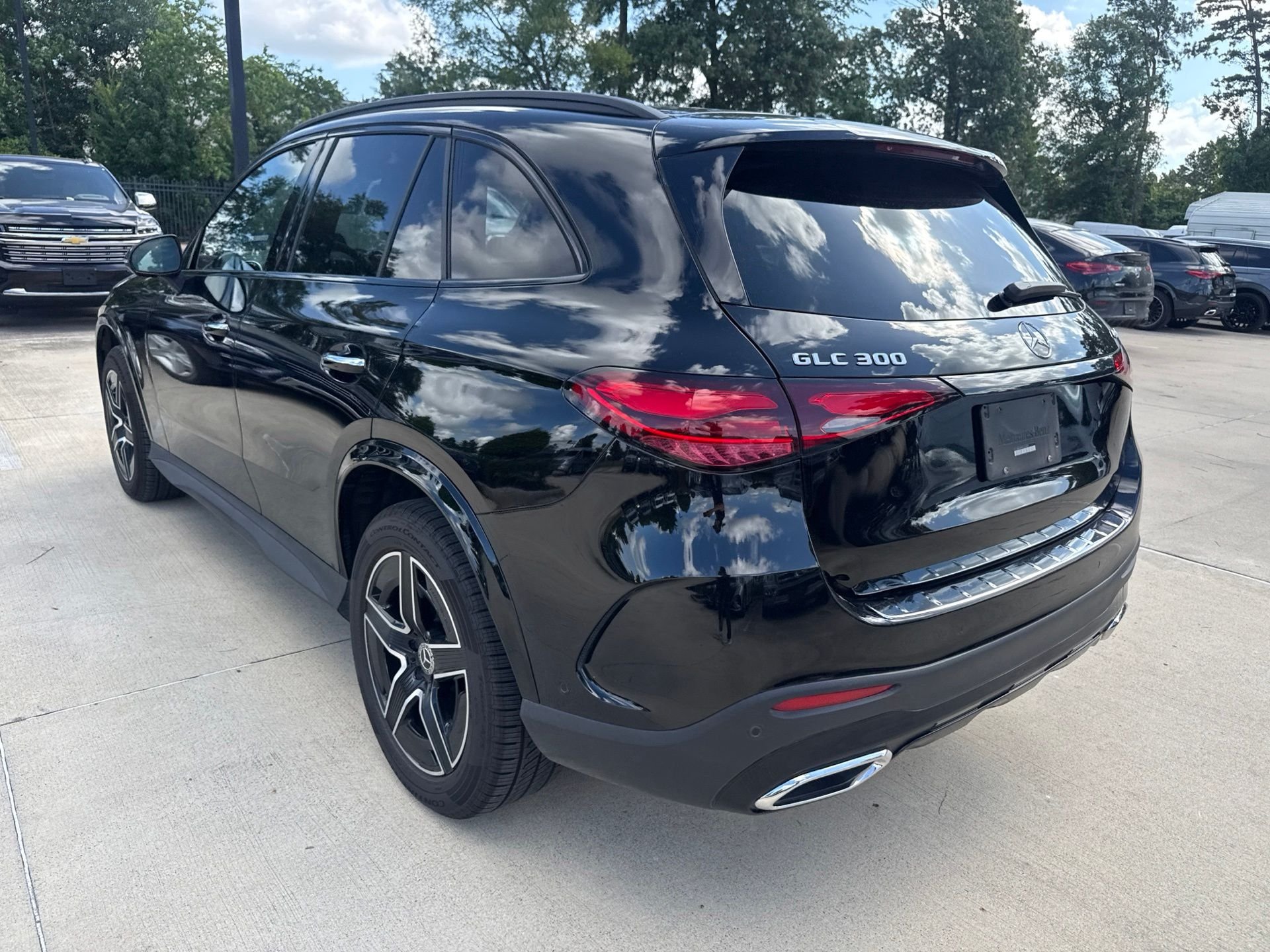 Used 2023 Black Mercedes-Benz GLC 300 image 6